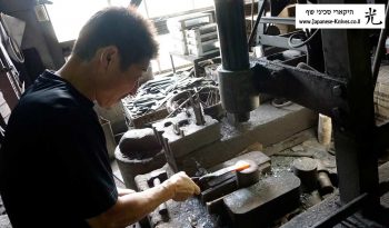 Yoshimi Kato Forging a Chef's knife